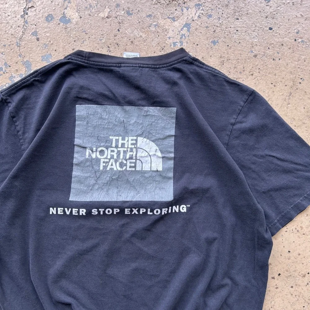 The North Face Mens Large Black Never Stop Exploring Graphic Tee 2000s Vintage